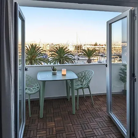 Captain's Quarters Apartment